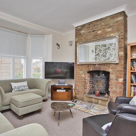 Spacious Seaside Escape In The Heart Of Deal, 4 Mins From The Beach エクステリア 写真