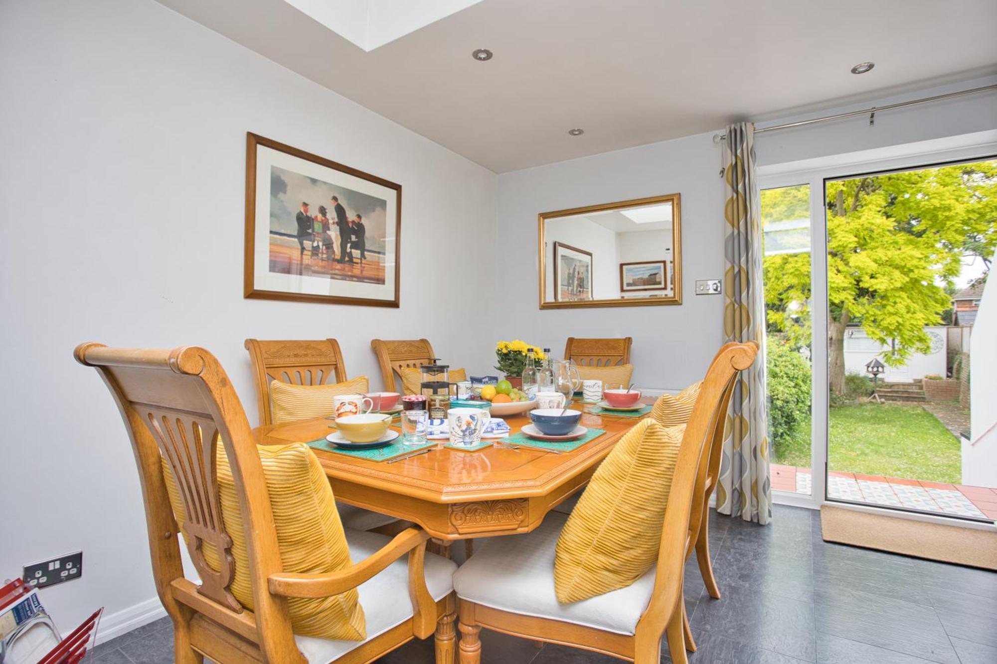 Spacious Seaside Escape In The Heart Of Deal, 4 Mins From The Beach エクステリア 写真