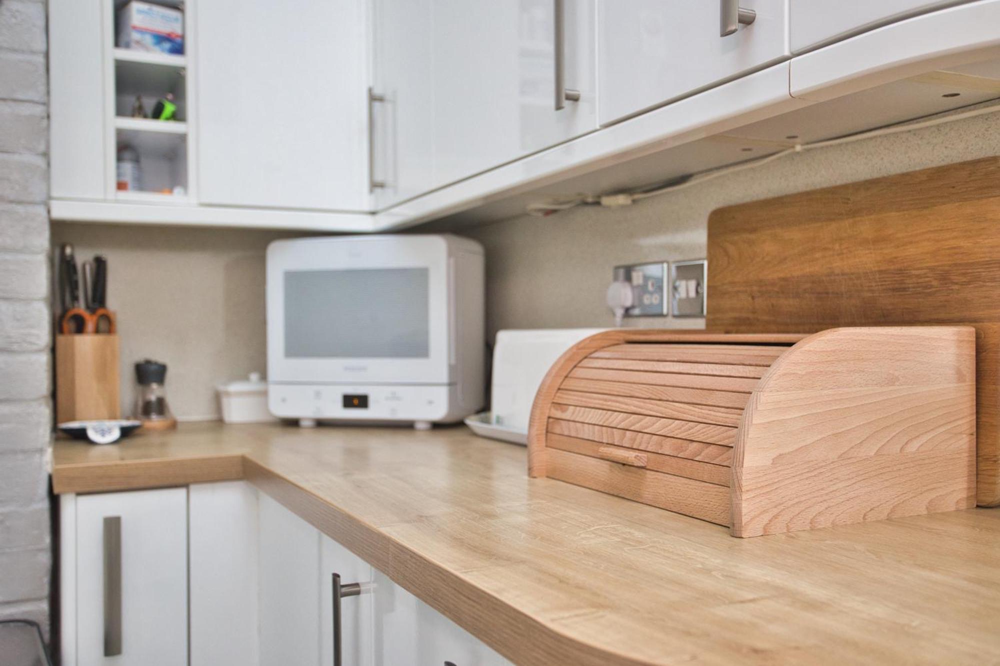 Spacious Seaside Escape In The Heart Of Deal, 4 Mins From The Beach エクステリア 写真